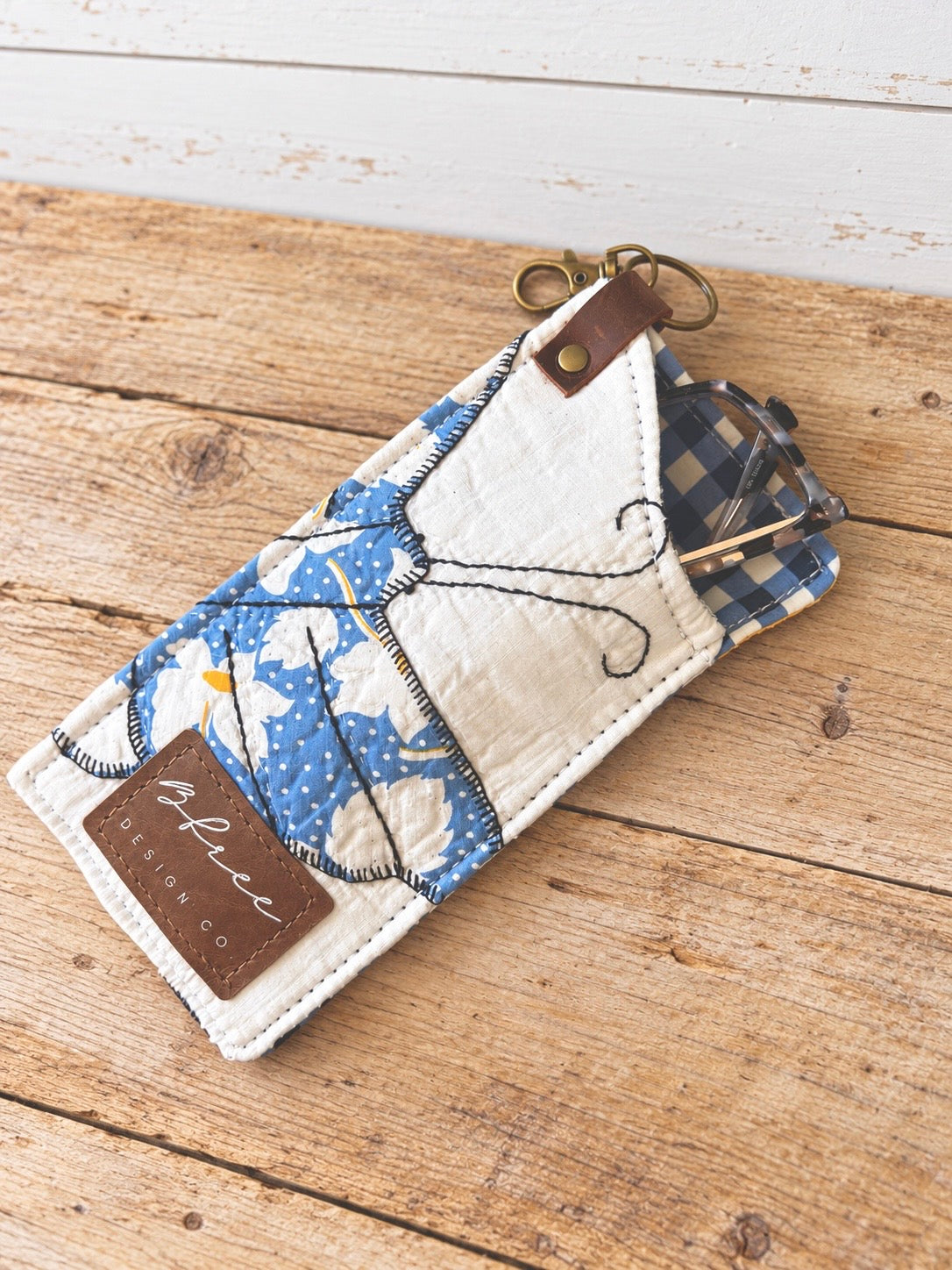 The Little Things Collection-Eyeglass Sleeve NO.0017