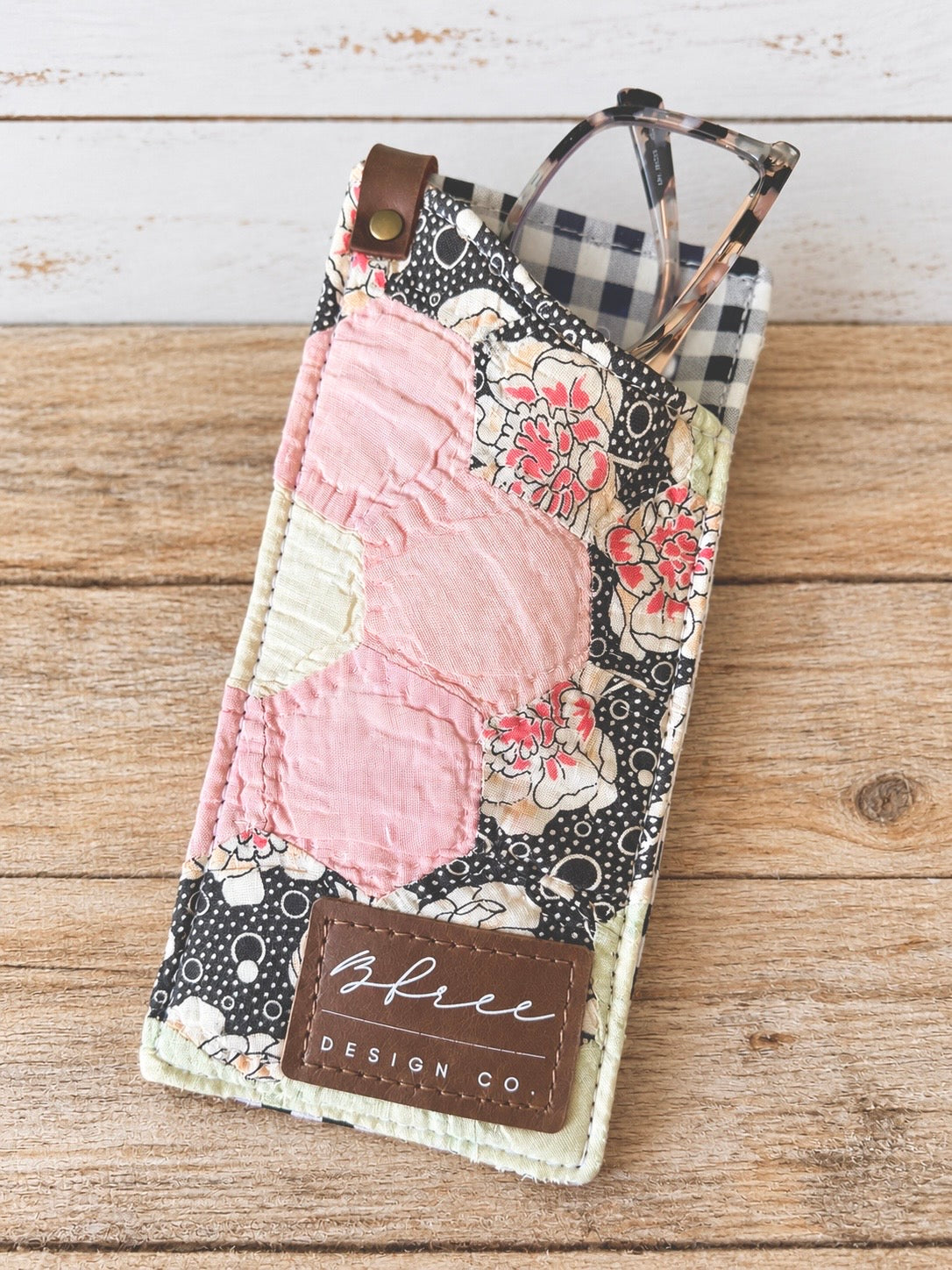 The Little Things Collection-Eyeglass Sleeve NO.0018