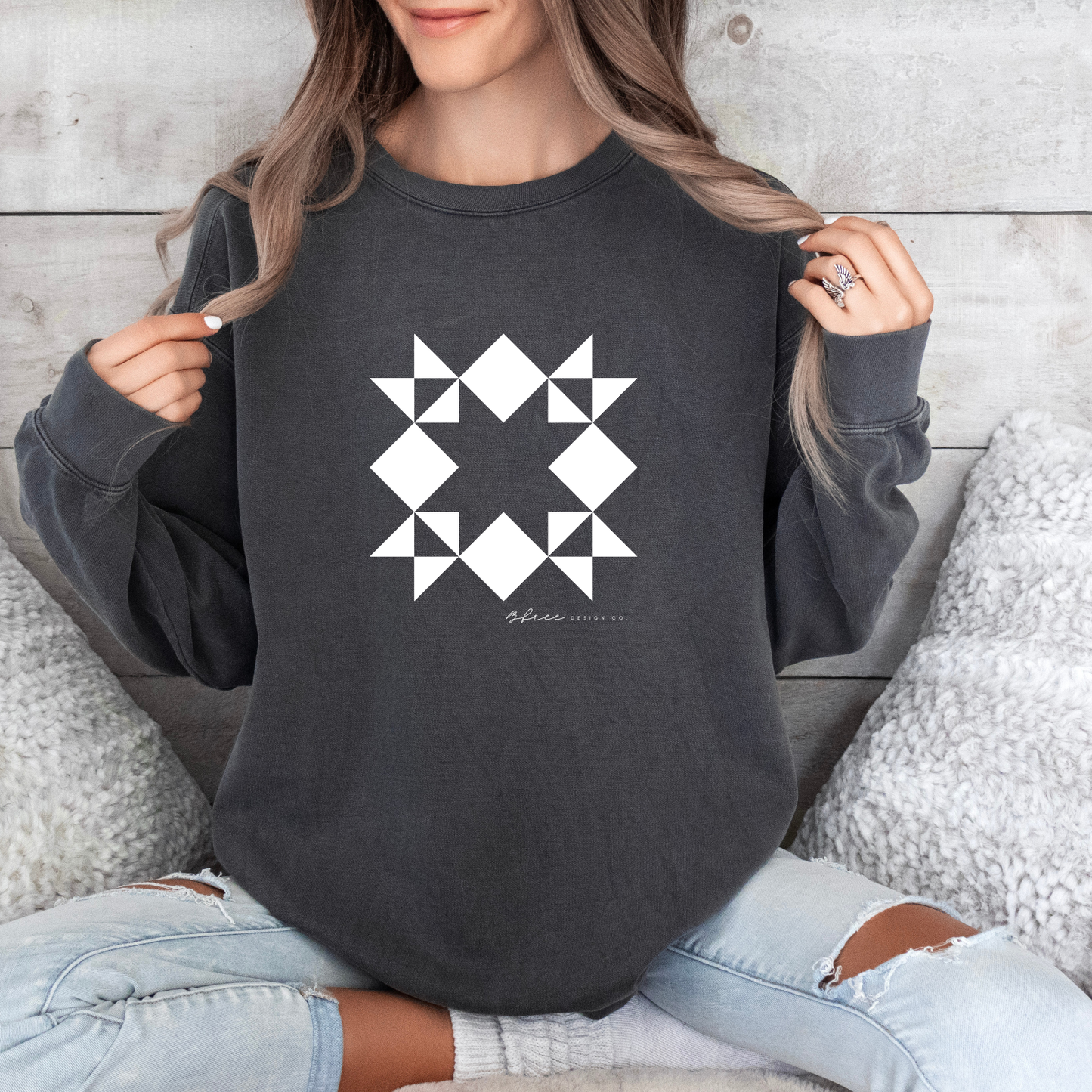 B. Free Design Co + Crewneck Sweatshirt PEPPER